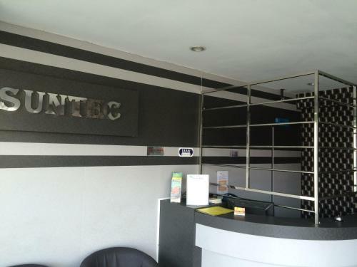 Hostal Suntec Hotel