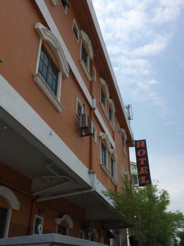 Hostal Suntec Hotel