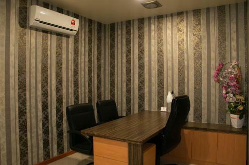 Prince33 Hotel