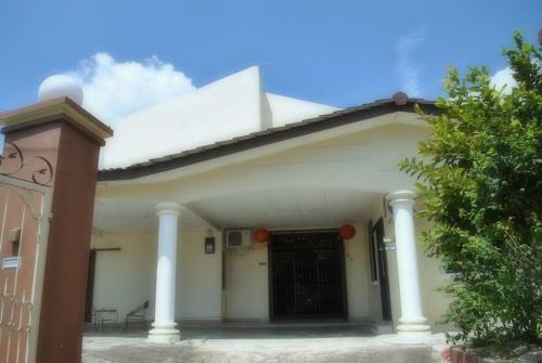 Pelangi De Vacation Home