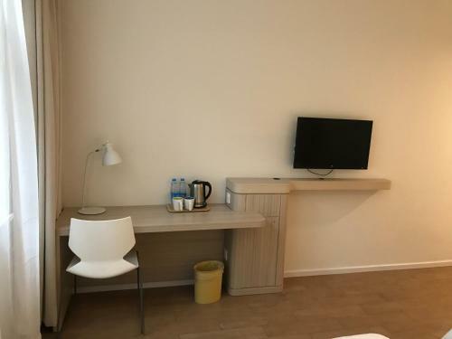 Hotel Hanting Express Shanghai Zhenguang
