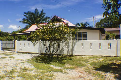 Holiday Home Sunshine Cenang