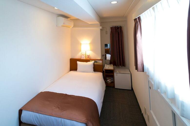 Tokyo Plaza Hotel