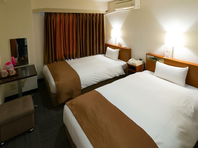 Tokyo Plaza Hotel