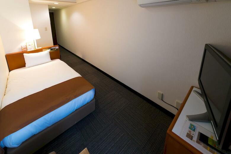 Tokyo Plaza Hotel