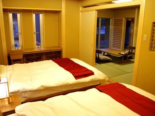 Gero Onsen Yukyunohana