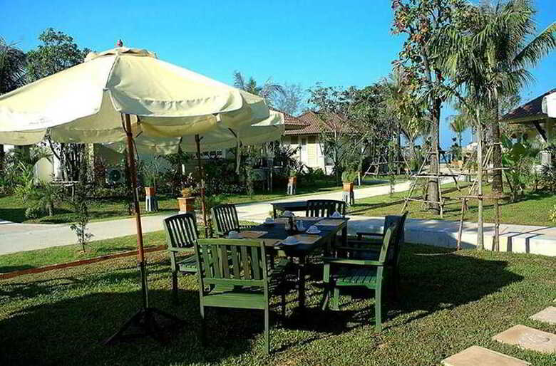 Hotel Baan Khaolak Resort
