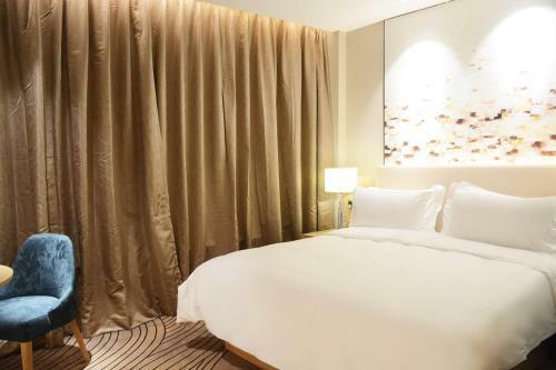 Shanghai Leisure Hotel