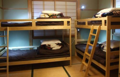 Hostal Japow House