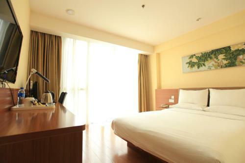 Starway Shanghai Anting Motor City Hotel