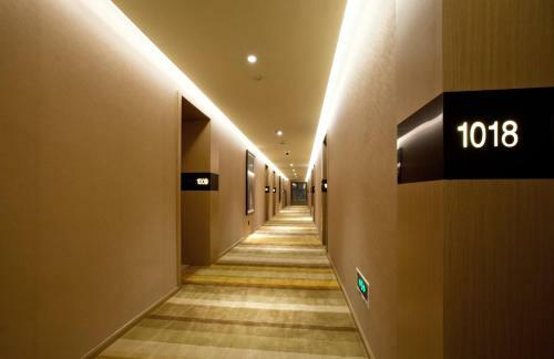 Starway Shanghai Anting Motor City Hotel