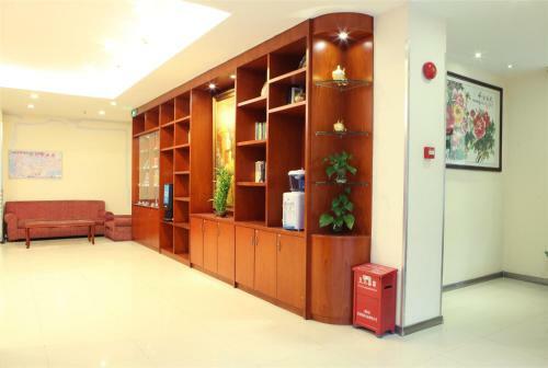 Hotel Hanting Express Jinan Baotuquan South Gate