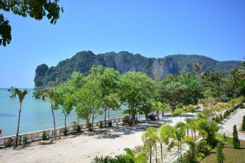 Hotel Diamond Beach Resort