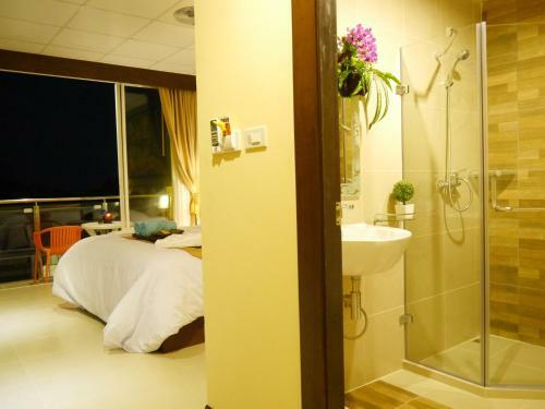 Hostal Golden Moon Aonang