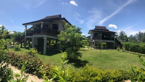 Hotel The Hip Resort @ Khao Lak