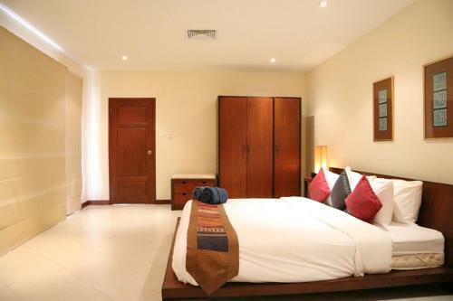 Baan Puri Apartments