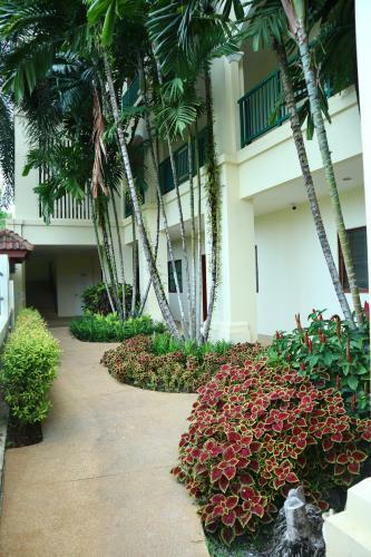 Baan Puri Apartments