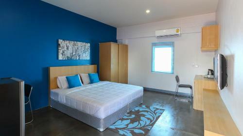 Hostal Bangtao Guest House