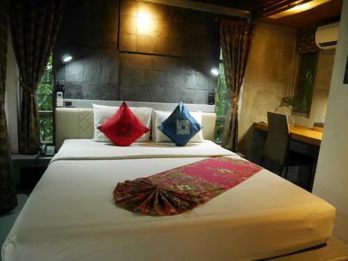 Hotel Bangtao Beach Chalet Resort