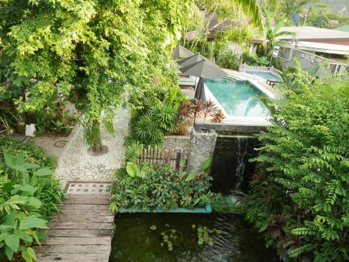 Hotel Bangtao Beach Chalet Resort