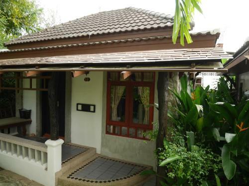 Hotel Bangtao Beach Chalet Resort