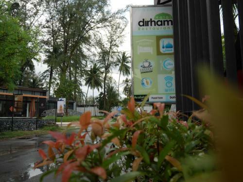 Hotel Bangtao Beach Chalet Resort