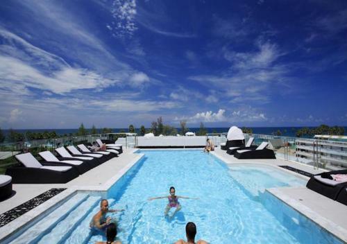Grand Sunset Hotel