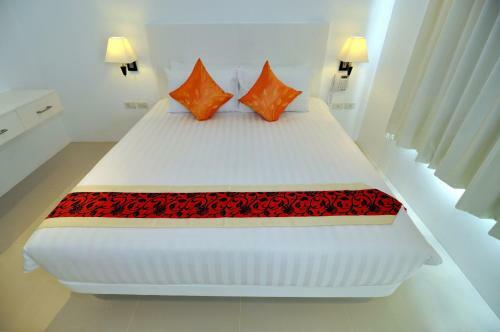 Grand Sunset Hotel