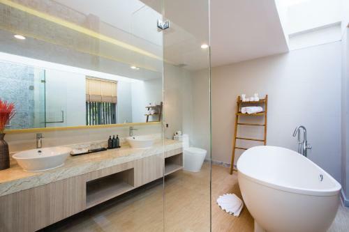 Hotel Mandarava Resort And Spa, Karon Beach