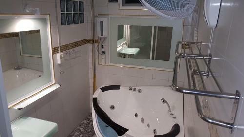 Karon Homes