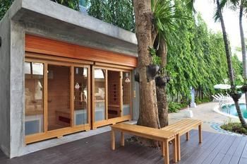 Hotel Karon Whale Resort