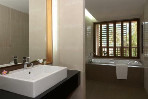 Hotel Peach Blossom Resort