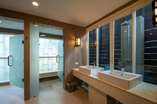 Hotel Peach Blossom Resort