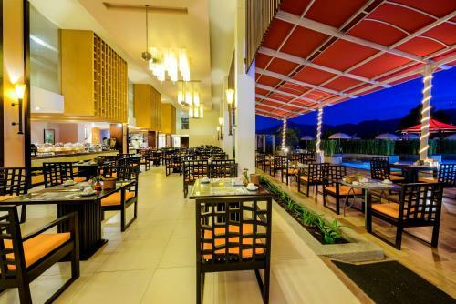 Hotel Peach Blossom Resort