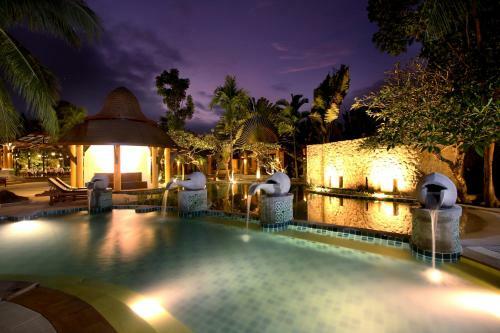 Hotel The Village Resort & Spa
