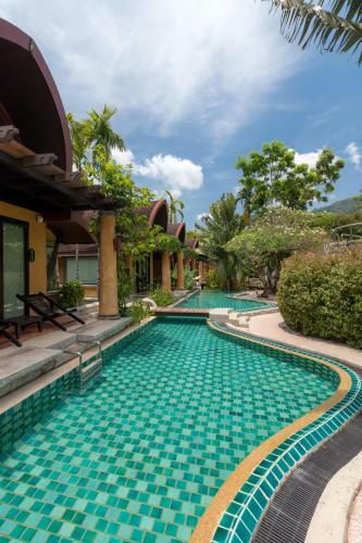 Hotel The Village Resort & Spa