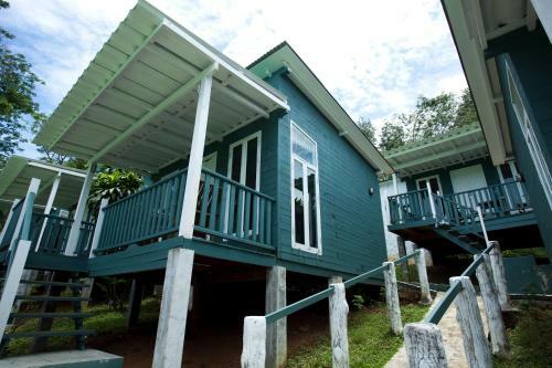 Sunshine Inn Resort