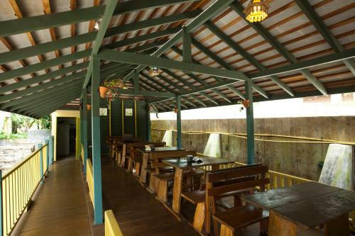 Sunshine Inn Resort