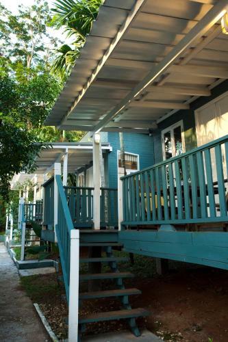 Sunshine Inn Resort