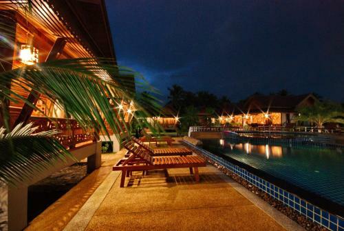 Hotel Sangsawan Palace Khaolak Resort
