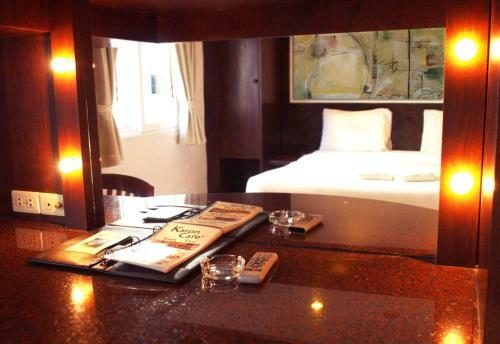Hotel Karon Cafe Inn