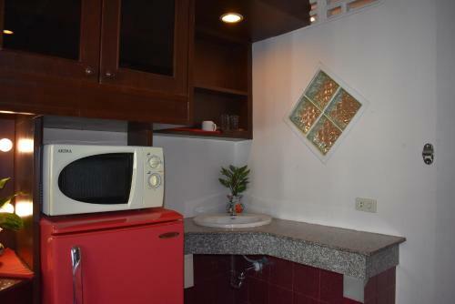 Hotel Karon Cafe Inn