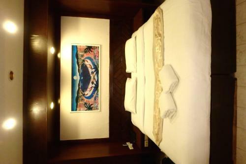 Hotel Karon Cafe Inn