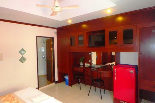 Hotel Karon Cafe Inn