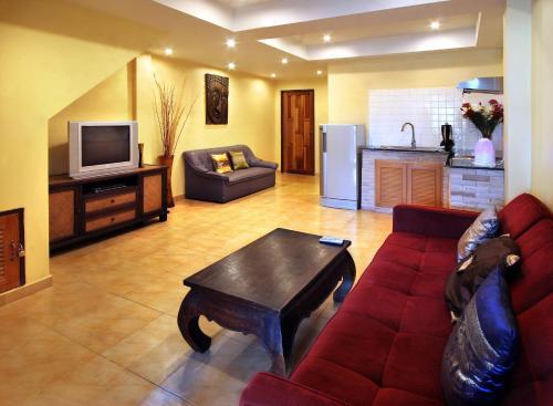 Hotel Baan Suay Karon Beach