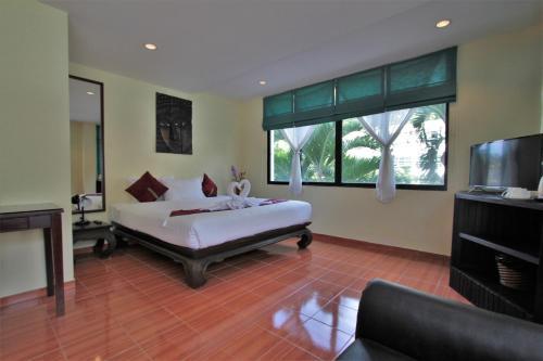 Hotel Baan Suay Karon Beach