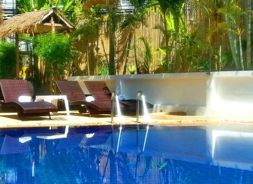 Hotel Baan Suay Karon Beach