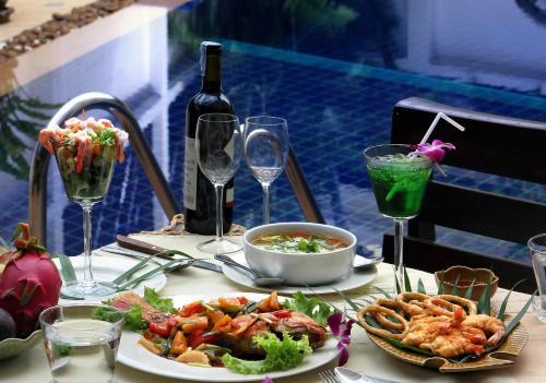 Hotel Baan Suay Karon Beach