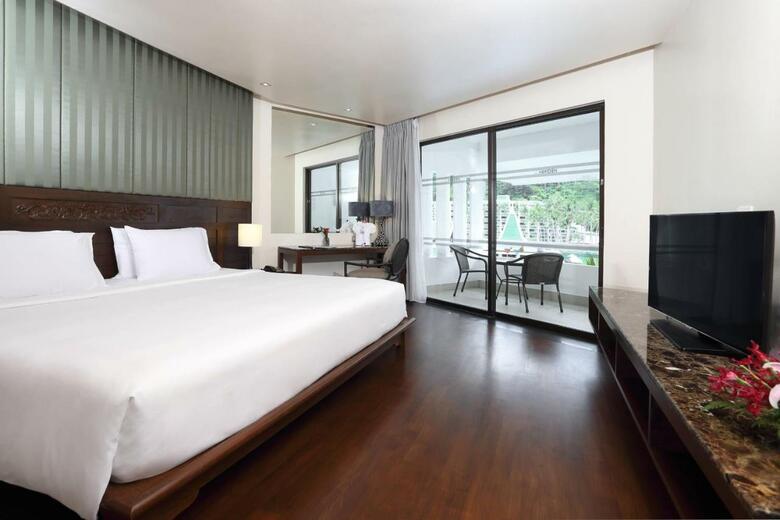 Hotel Le Meridien Phuket Beach Resort
