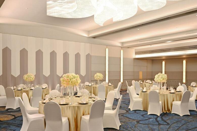 Hotel Le Meridien Phuket Beach Resort